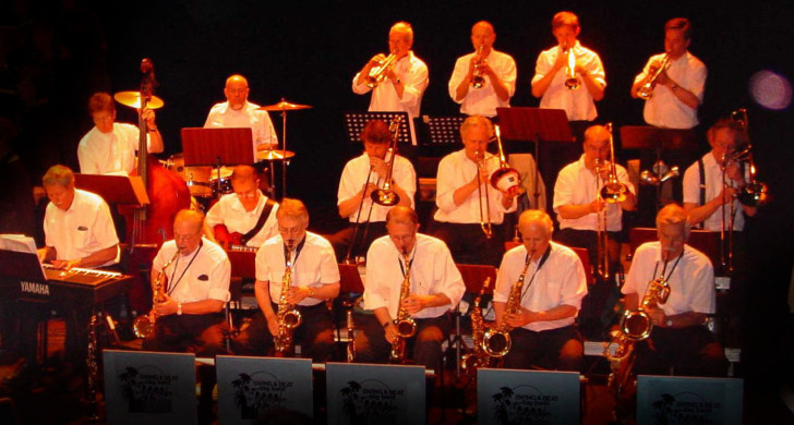 Swing & Beat Storband på Teater Bristol